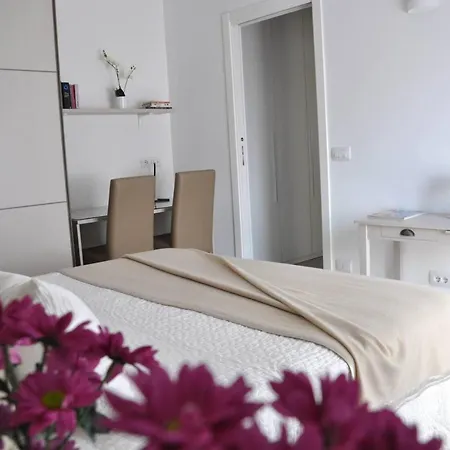 Maison Santa Croce Rome